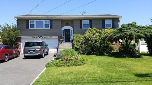 3887 Beacon Rd, Seaford, NY 11783-3602