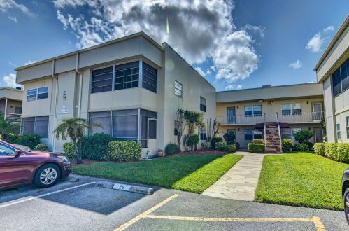 223 Burgundy, Delray Beach, FL 33484-5457