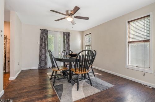 72 Cambridge, Oxford NJ  07863-3411 exterior