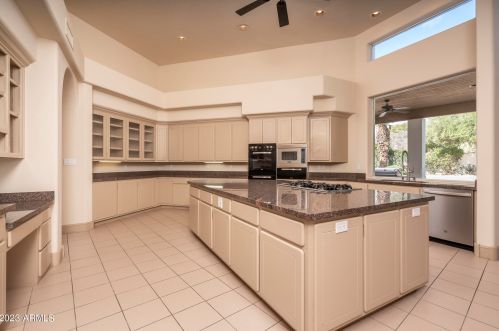 6714 Berneil Ln, Scottsdale AZ  85253-1966 exterior
