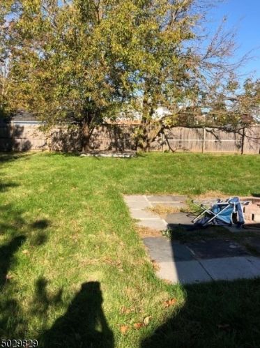 421 Flanders Ave, Scotch Plains NJ  07076-1701 exterior