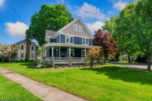 620 Oxford St, Belvidere, NJ 07823-1602