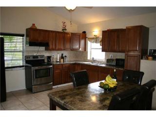 6124 38th St, Hollywood, FL 33023-5143