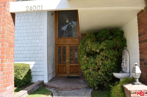 24001 Oak Vale Dr, Santa Clarita, CA 91355-2847
