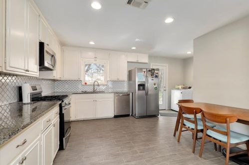 5621 Fursman Ave, Fort Worth, TX 76114-4511