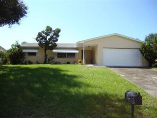 196 Overbrook Dr, Largo, FL 33770-2823