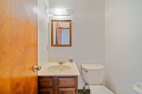212 Halsey Dr, Mckeesport PA  15132-7510 exterior