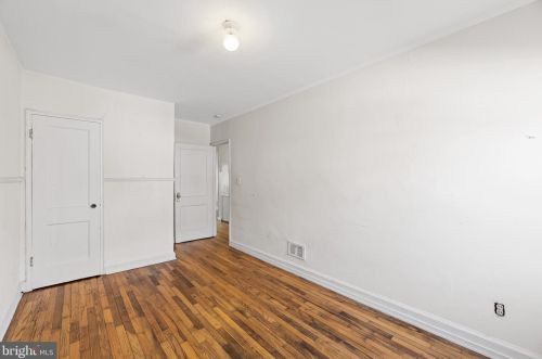 2117 Seneca Rd, Wilmington DE  19805-4131 exterior