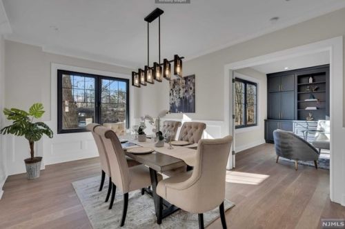 39 Pinehill Dr, Upper Saddle River NJ  07458-1927 exterior