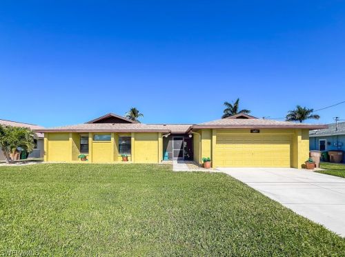 1421 36th Ter, Cape Coral, FL 33904-7183