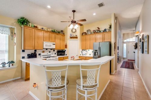 833 Pinnacle Cir, Lewisville TX 75077-2537 exterior