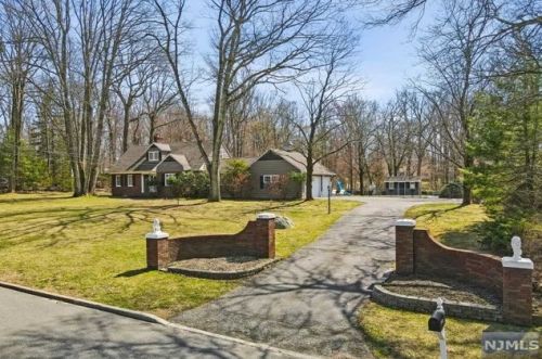 314 George St, Franklin Lakes, NJ 07417-3005
