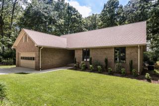 4304 Arrowhead Trl, Hillsborough, NC 27278-9277