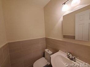 8 Sandburg Ct, Middletown NY  10941-1813 exterior