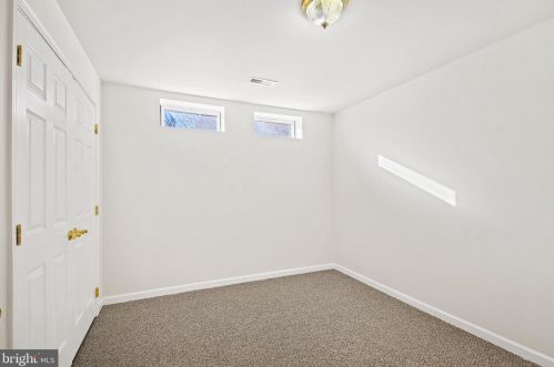 9450 Raith Ct, Bristow VA  20136-3505 exterior