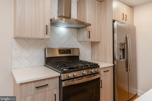 2233 Cedar St, Philadelphia PA  19125-2909 exterior
