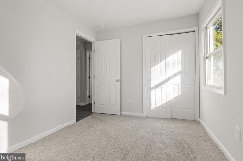 37 Holstone Ln, Willingboro NJ  08046-1817 exterior