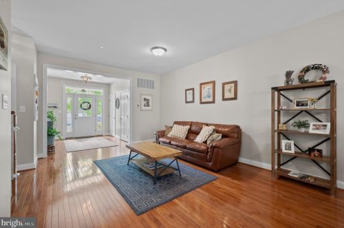 257 Deepdale Dr, Kennett Sq, PA 19348-1884