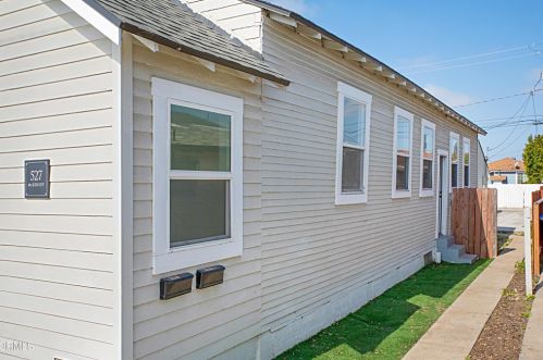 527 Mckinley Ave, Oxnard CA  93030-3661 exterior