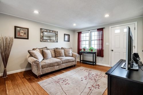 22-22A Colby Dr, Halifax, MA 02338-1002