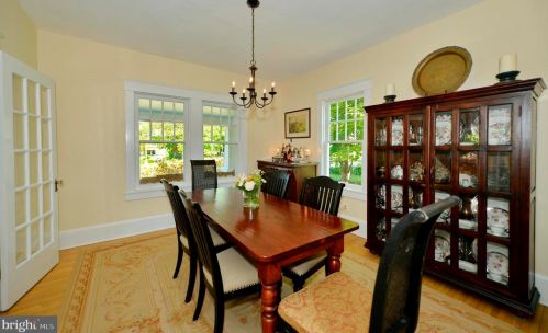 21 Loudoun St, Lovettsville VA  20180-8513 exterior