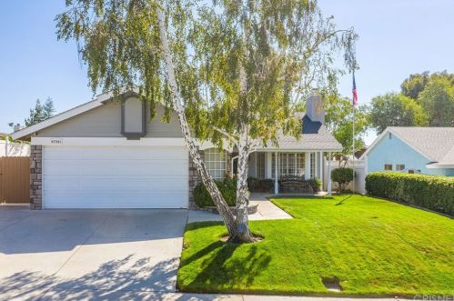 27845 Crookshank Dr, Santa Clarita, CA 91350-1350