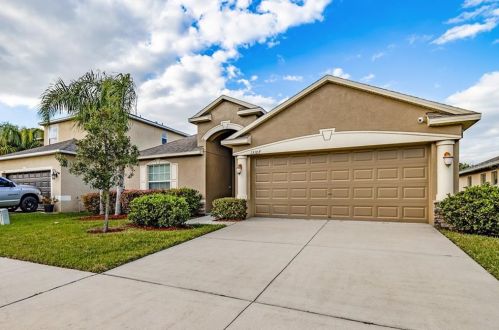 13107 Royal Pines Ave, Riverview, FL 33579-9323