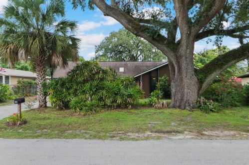 2704 Shine Ave, Orlando, FL 32806-5533