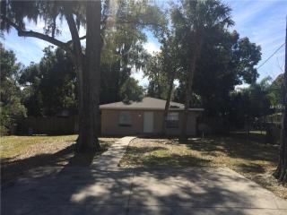 40 Magnolia St, Apopka, FL 32703-4125
