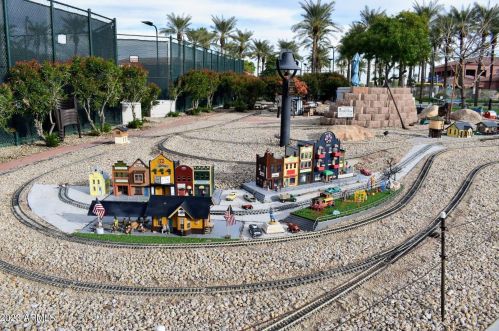 15780 Alpine Ridge Dr, Sun City AZ  85374-2193 exterior