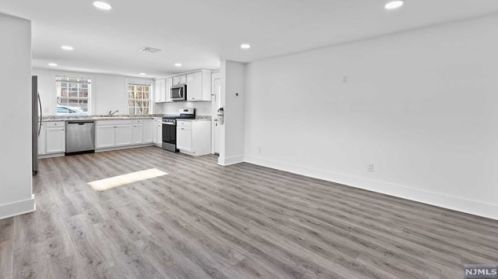 296 Ramapo Valley Rd, Oakland NJ  07436-1817 exterior