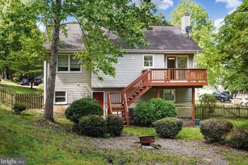 7309 Drew Ln, Fredericksburg VA  22407-6667 exterior