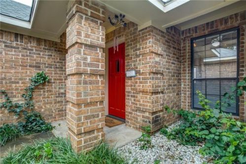 107 Winding Oaks Dr, St Paul, TX 75098-4313
