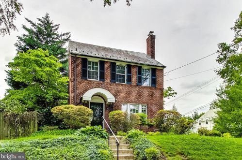 4216 46th St, Washington, DC 20016-2456