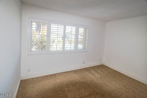 3224 Sunset Ln, Oxnard CA  93035-3942 exterior