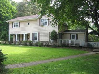 93 Call Hollow Rd, Mount Ivy, NY 10970-2018