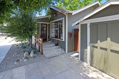 3859 8th St, Long Beach, CA 90804-5227