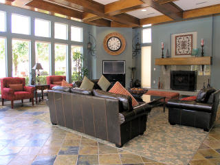 2 Enterprise, Laguna Beach CA  10315-6028 exterior