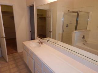 4500 Upland Circle Dr, Conroe TX  77303-2206 exterior