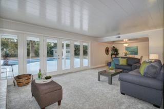 2661 Creekside Ln, Sacramento, CA 95821-6126