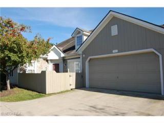 8220 Cyrus Ln, Macedonia, OH 44067-3233