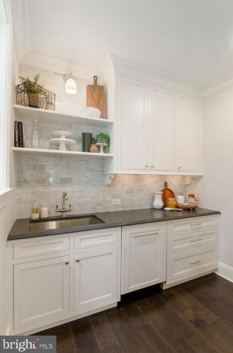 577 Jobel Dr, Tavistock NJ  08033-1034 exterior