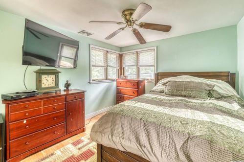 442 Deep Hole Rd, Baiting Hollow NY  11933-1455 exterior