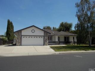 767 Kingman Dr, Vacaville CA  95687-3701 exterior