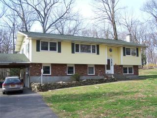 197 Mountain View Ave, Wallkill, NY 12589-2851