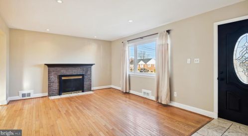6018 Brunswick St, Springfield VA  22150-3239 exterior
