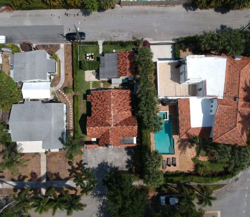 207 31st St, West Palm Beach, FL 33407-5211