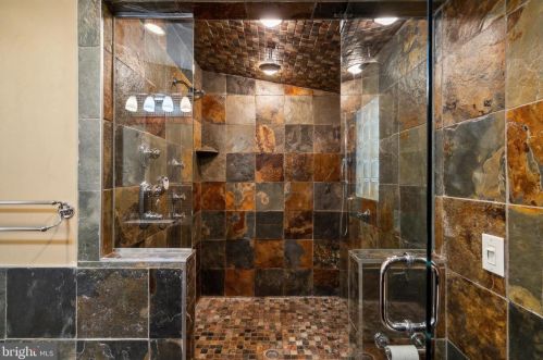 200 Christian St, Philadelphia PA  19147-4217 exterior