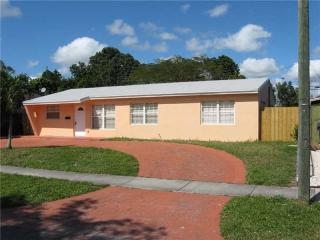 7091 Hood St, Hollywood FL  33024-3725 exterior