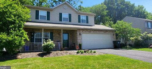 163 Cornerstone Dr, Blandon, PA 19510-9678